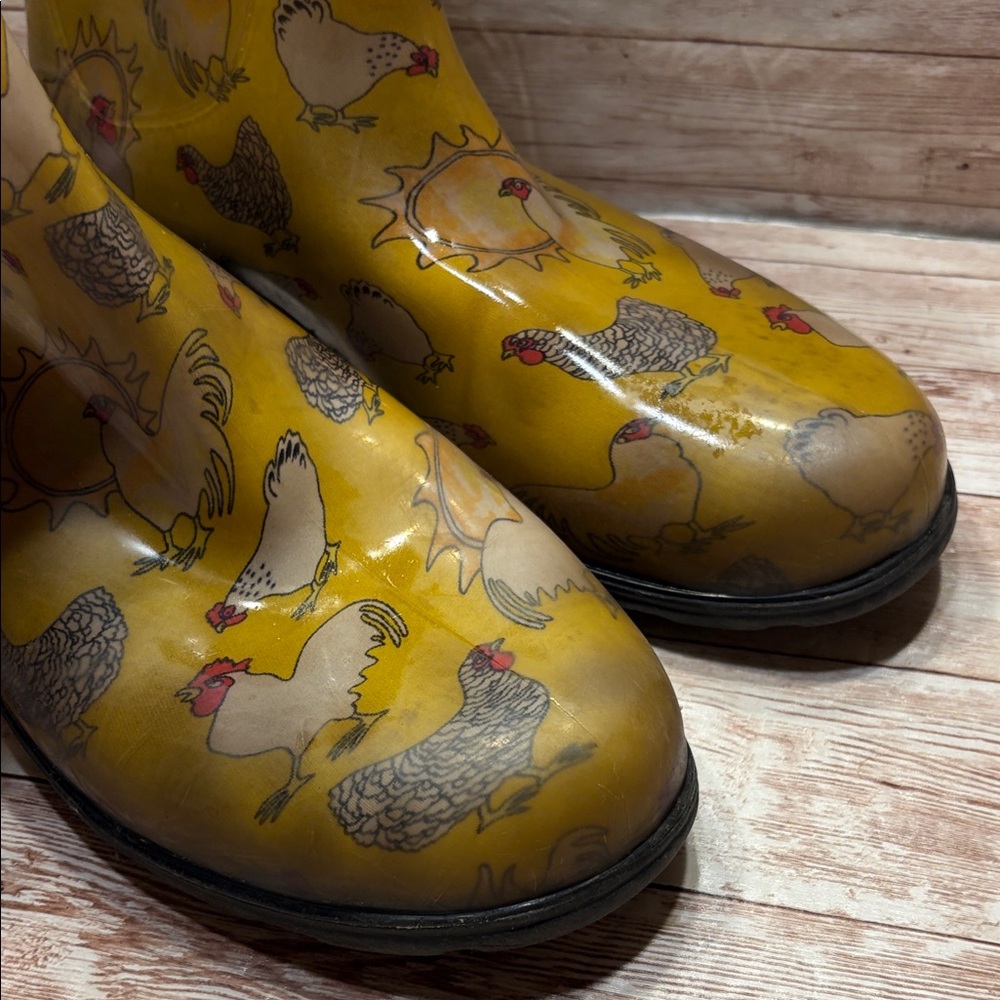 Sloggers Yellow Chicken Daffodil Yellow Print Water proof Boots size 10 - Picture 4 of 8